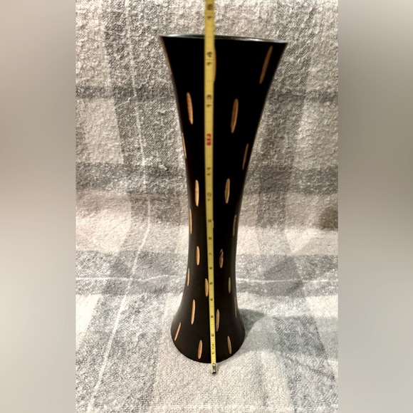 Wood Carved Vase from Thailand - Picture 6 of 8